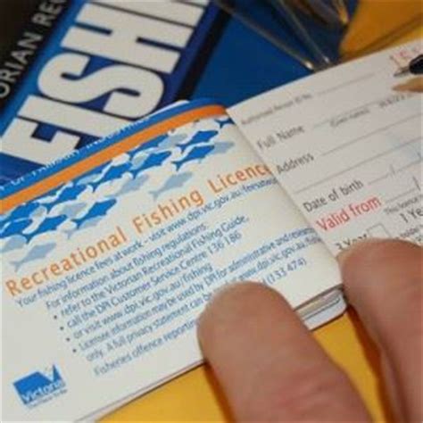 RECREATIONAL FISHING LICENCE INFORMATION .